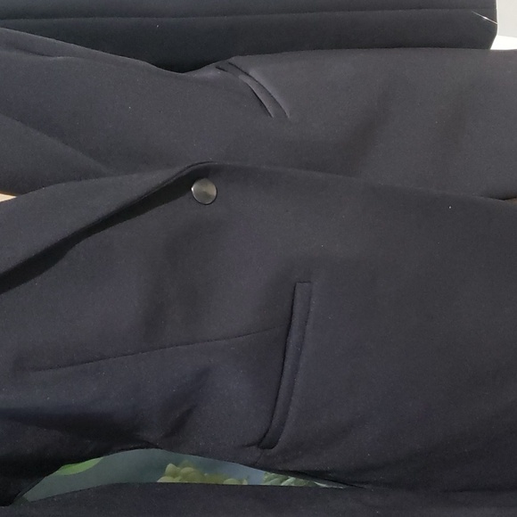 Halogen Blazer - Picture 2 of 9